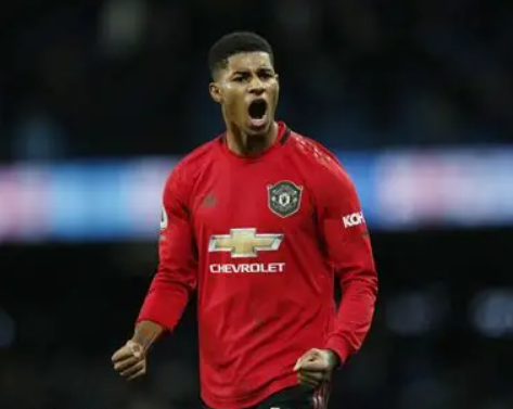 巴萨租借拉什福德表现优异，买断谈判或因多方因素压低费用